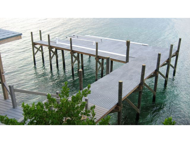 Fiberglass Corrosion Resistant Boat Lift and Dock 